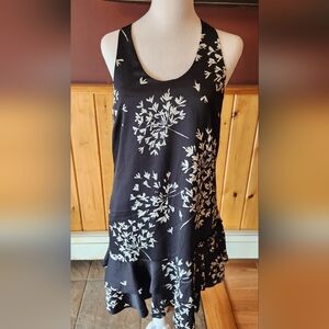 Banana Republic Black and white Floral flounce hem dress Size 4 Racer Back